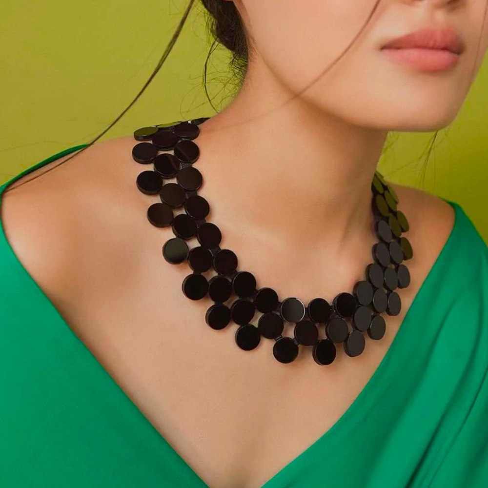 ISKIN SISTERS ABSTRACTION NECKLACE TRIPLE STRAND IN BLACK